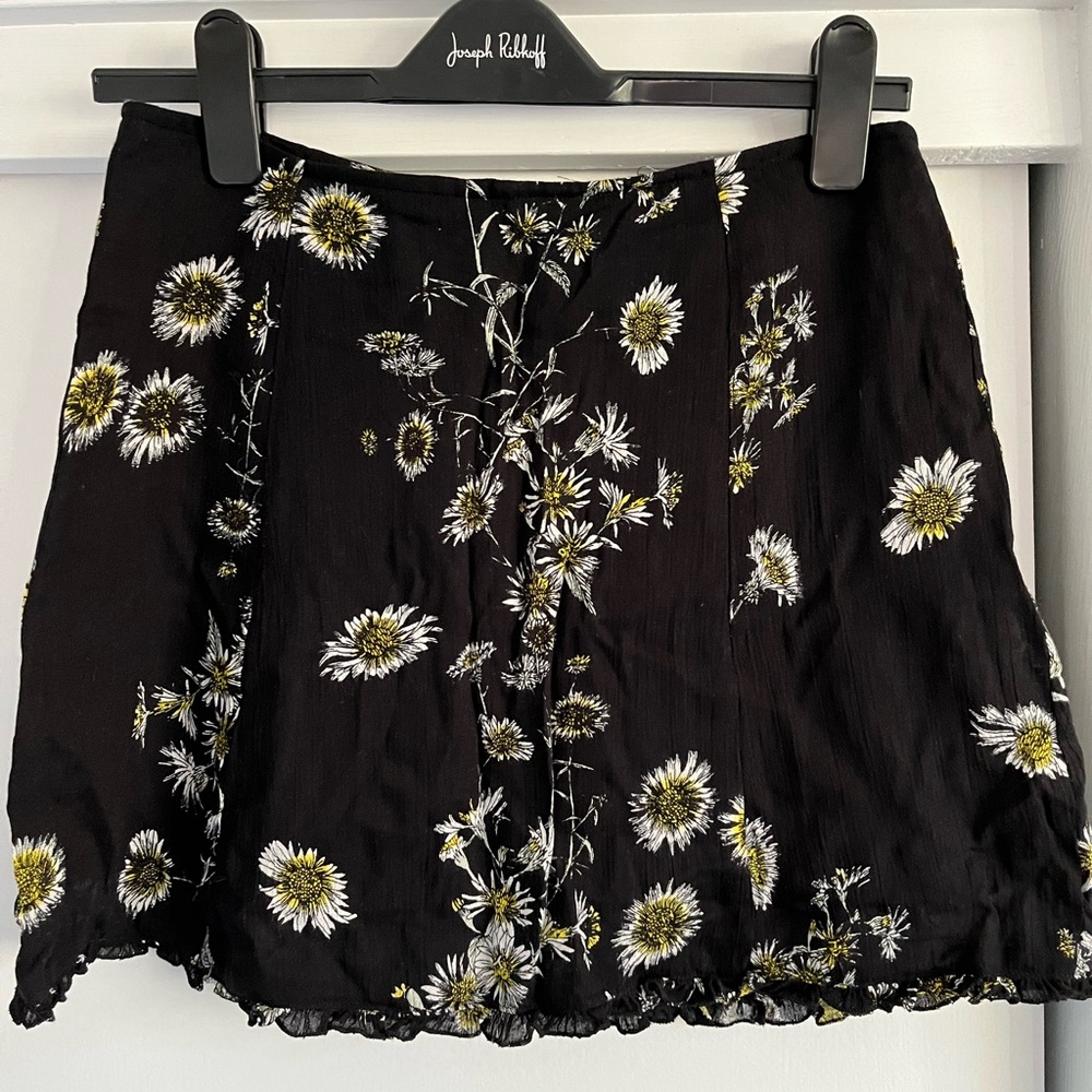Obey mini skirt - Picture 1 of 6
